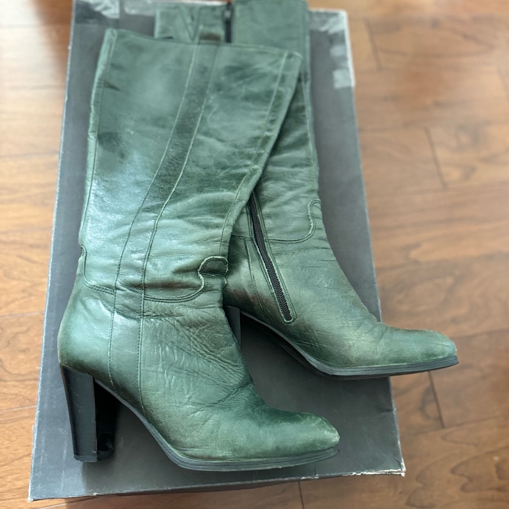 SISLEY green leather tall boots